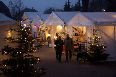Kisdorfer Weihnachtsmarkt - &bdquo;Wo Engel hausen, da ist der Himmel..."