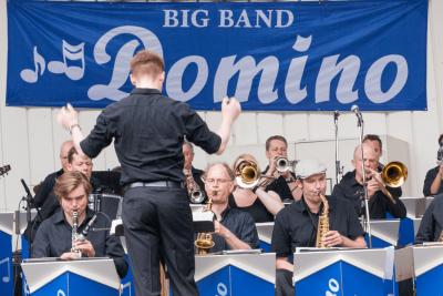 Unterhaltungsmusik mit gro&szlig;artigem Orchester - BIG BAND DOMINO